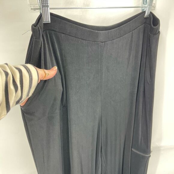 Chico's Womens Pull On Travellers Pants Zip Pocket Crop Stretch Black large 2 - Picture 6 of 10